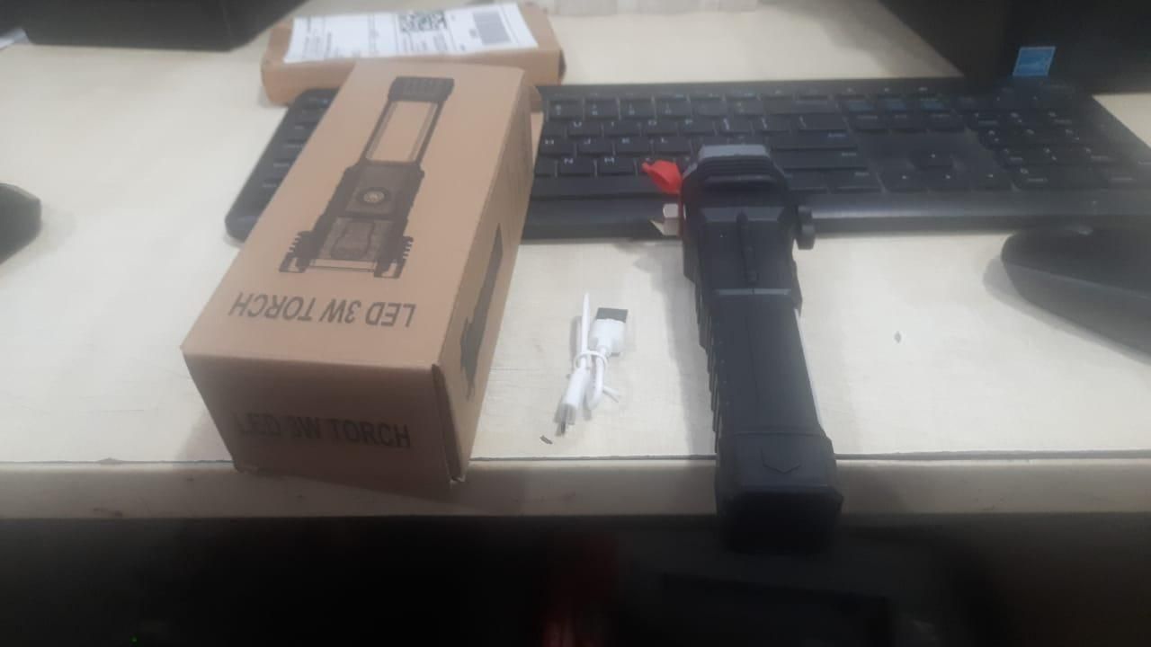 Portable Rechargeable Torch LED Flashlight cs2856-ri
