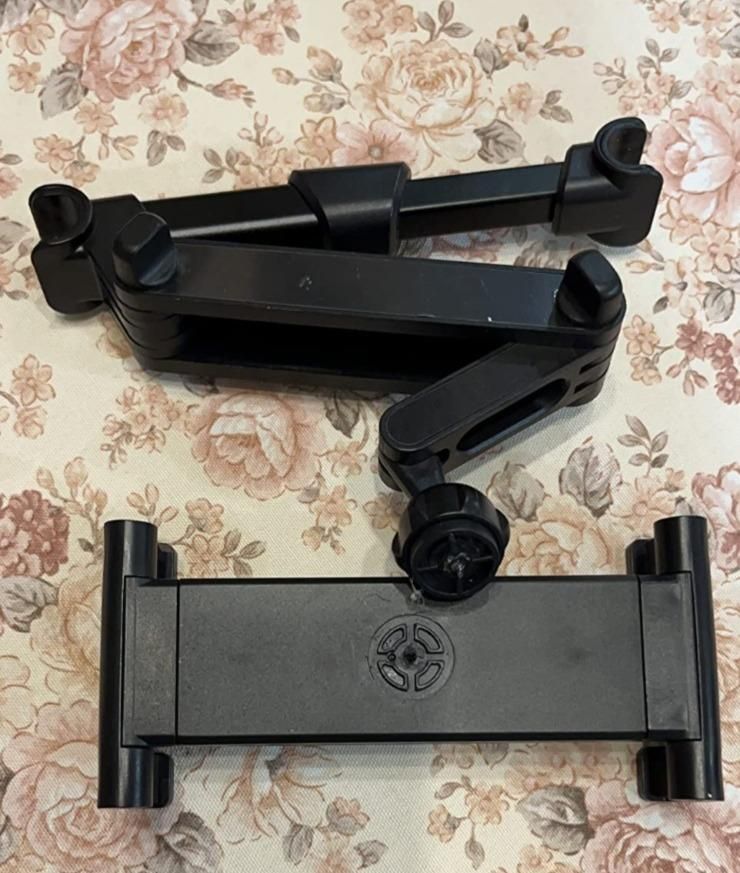 Car Mount Holder for Tablets & Phones (4.7-12.9 inches) with 360-Degree Rotation cs2856-ri