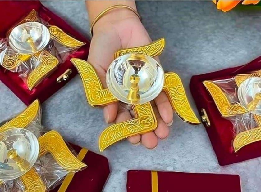Brass Swastik Diya cs2856-ri