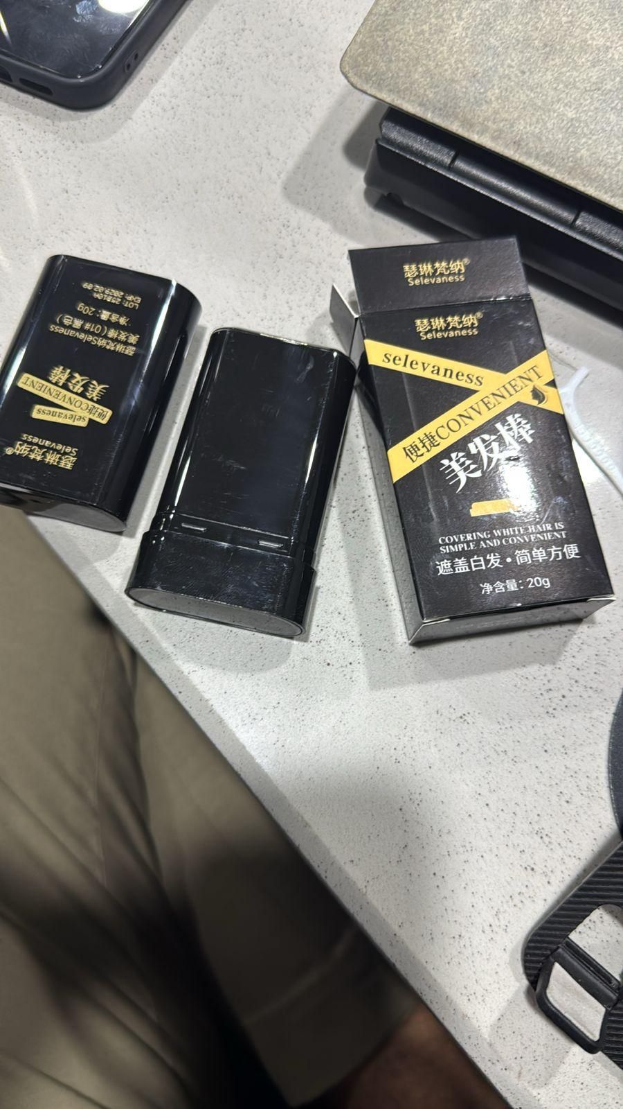 Covering White Hair is Simple and Convenient 20gm - Black cs2856-ri