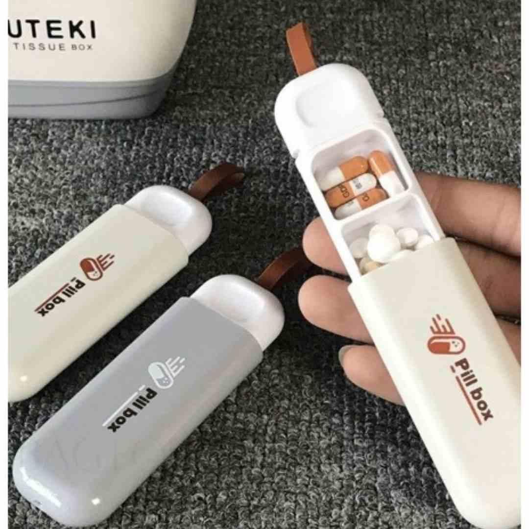 Three-Compartment Small Pill Organizer Box cs2856-ri