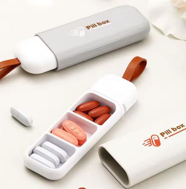 Three-Compartment Small Pill Organizer Box cs2856-ri