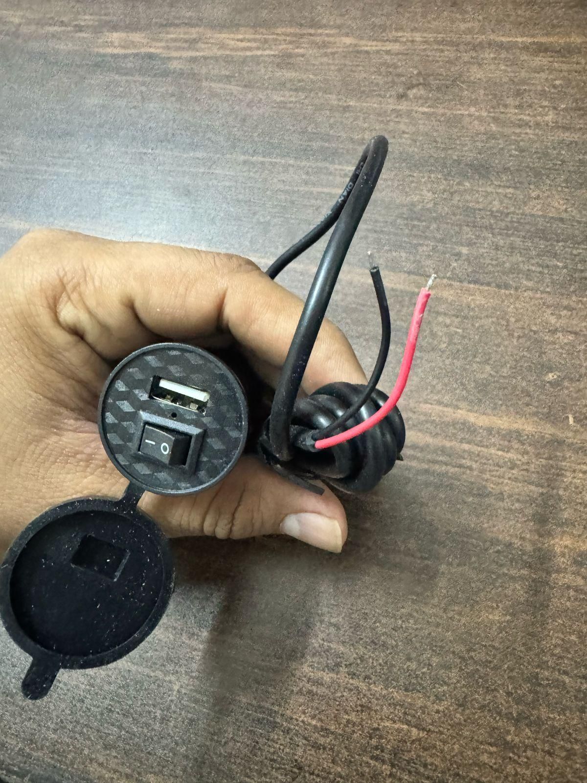 Bike-Motorcycle USB Charger cs2856-ri