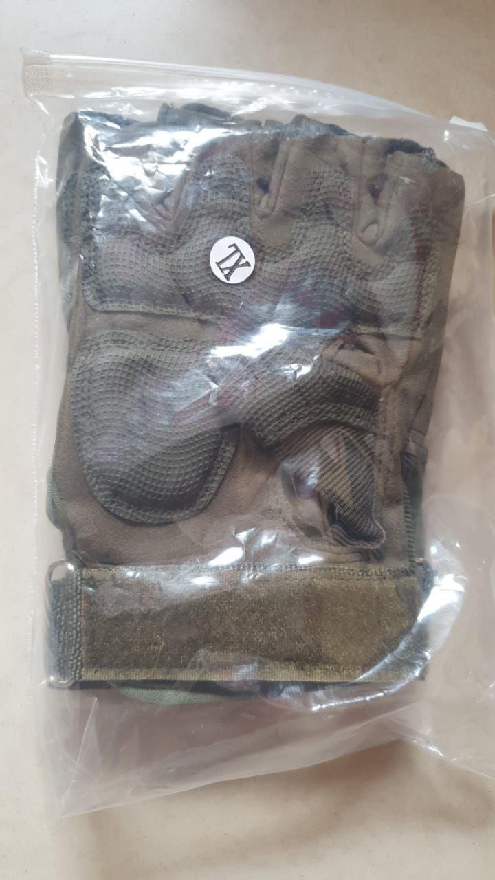 Non-Slip Half Finger Rubber Knuckle Motorcycle Gloves cs2856-ri